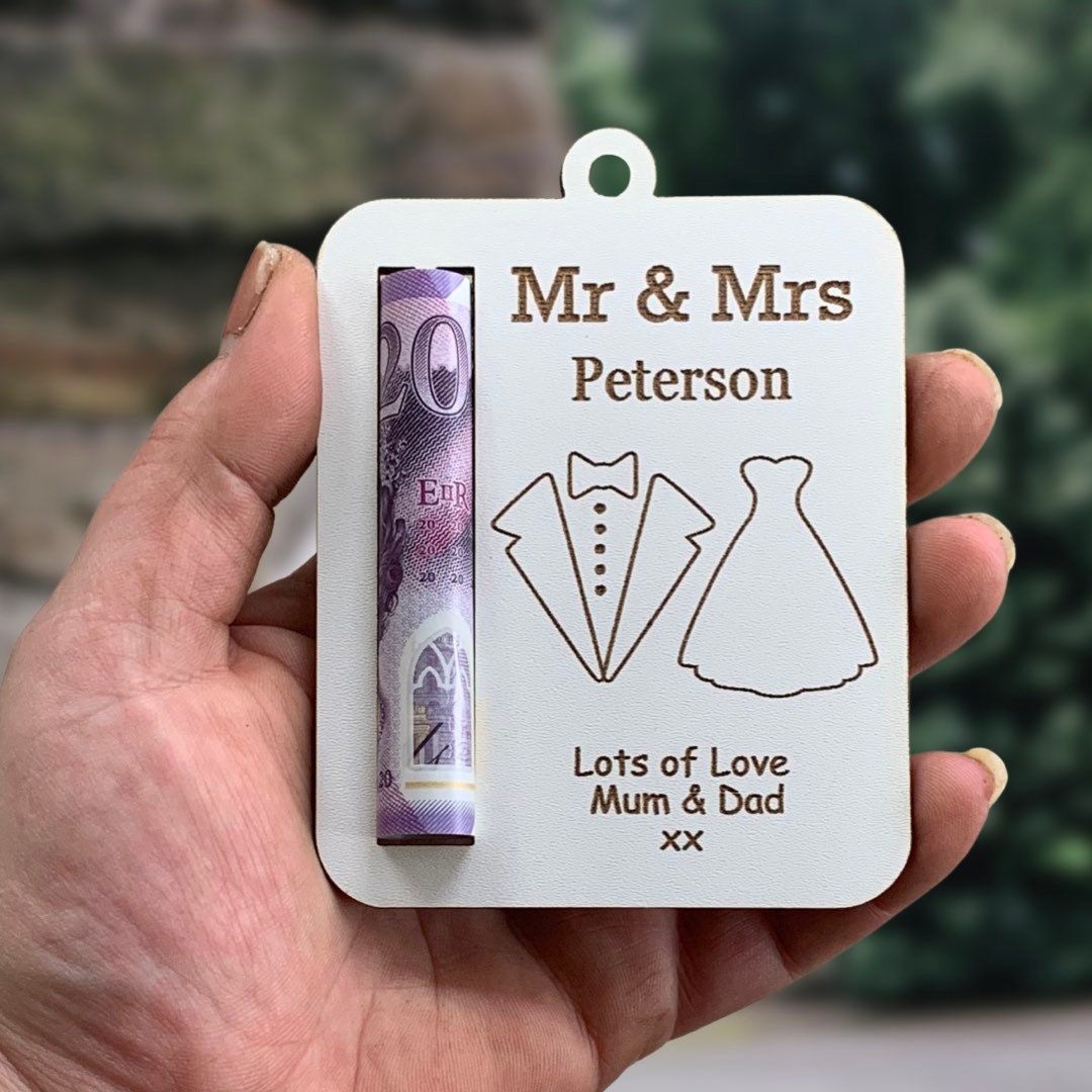 Personalised Wedding Money Holder: Engraved Mr & Mrs Gift Wallet