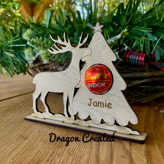 Personalised Reindeer Chocolate Place Setting: Engraved Wooden Christmas Decor