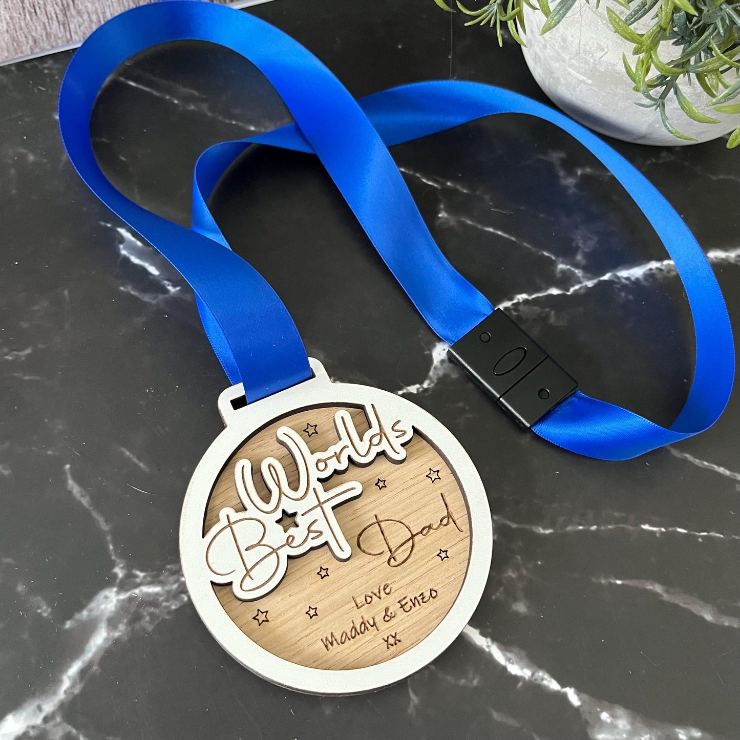 Worlds Best Dad, Birthday Fathers Day Wooden Medal, Award, Appreciation Medal, Trophy