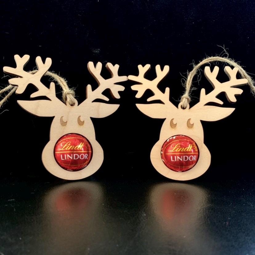 4x Chocolate Reindeer Ornament Set: Wooden Bauble, Lindor Holder