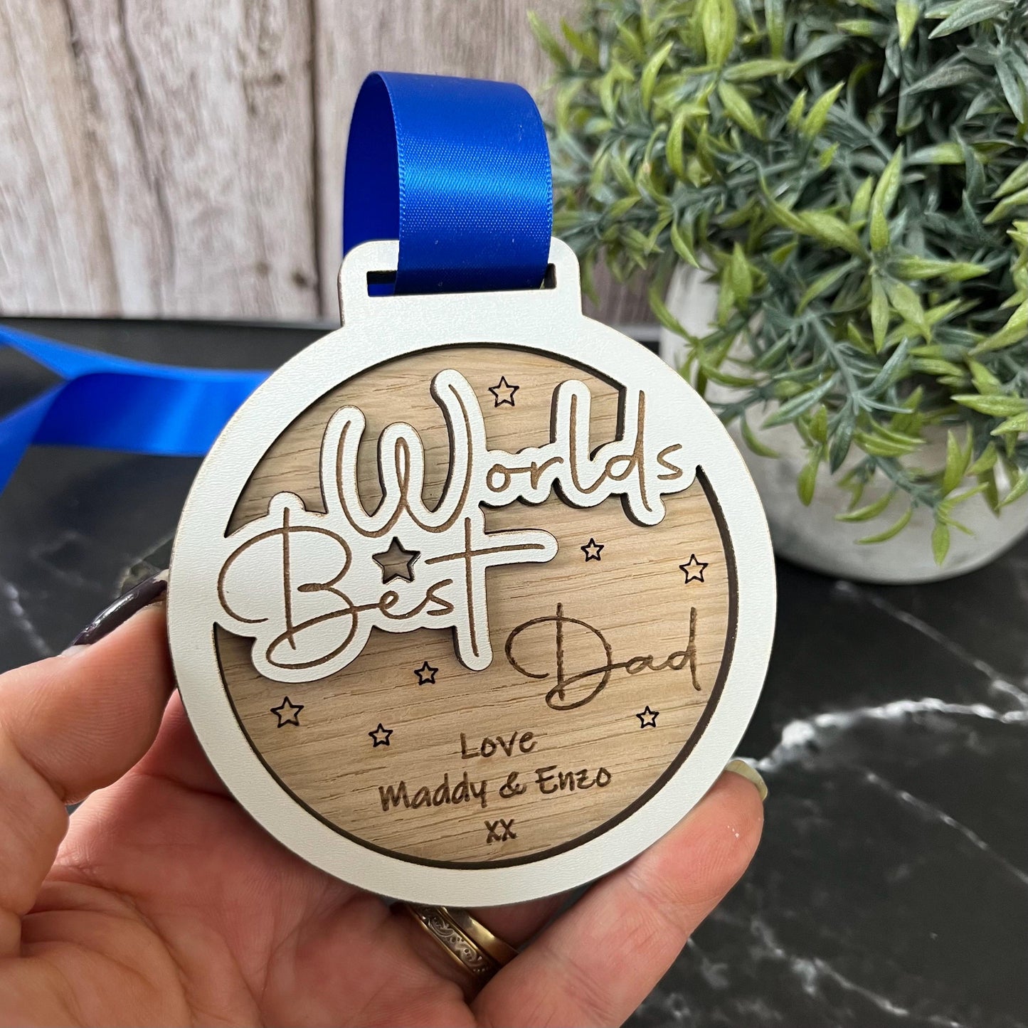 Worlds Best Dad, Birthday Fathers Day Wooden Medal, Award, Appreciation Medal, Trophy
